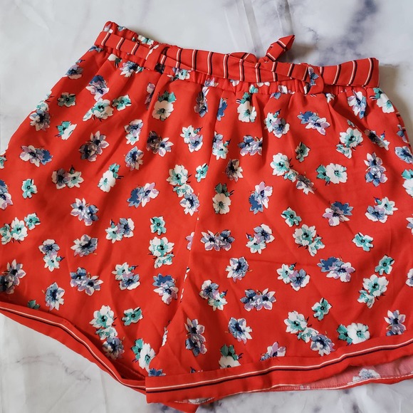 ❤️XHILARATION red floral stripe belt shorts S - Picture 6 of 8